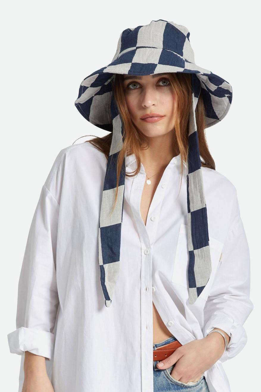 Jasper Look in Navy